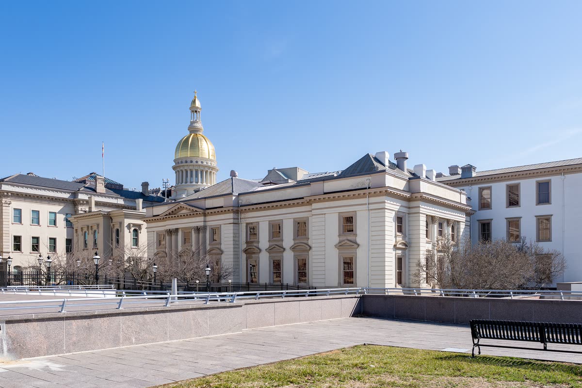 Gold-domed New Jersey State House in Trenton, the county seat of Mercer County, NJ